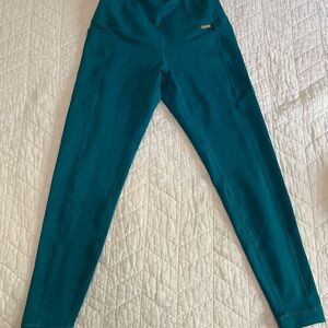 Cleo Harper Teal capri leggings S